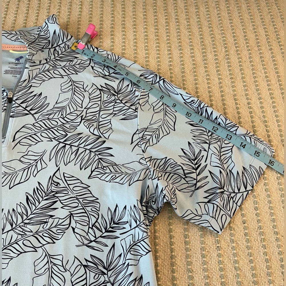 Caribbean Blue Pull Over - Front Zipper - Short Sleeve Shirt - Size: Medium - Picture 5 of 7